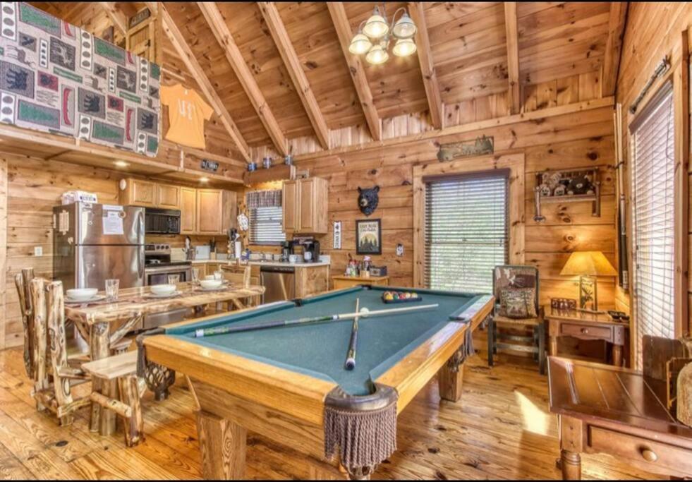 Lazy Bear Cabin Sevierville Esterno foto