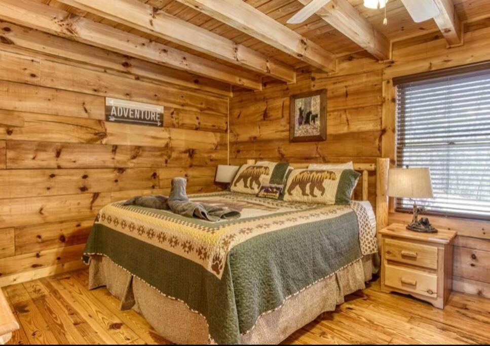 Lazy Bear Cabin Sevierville Esterno foto